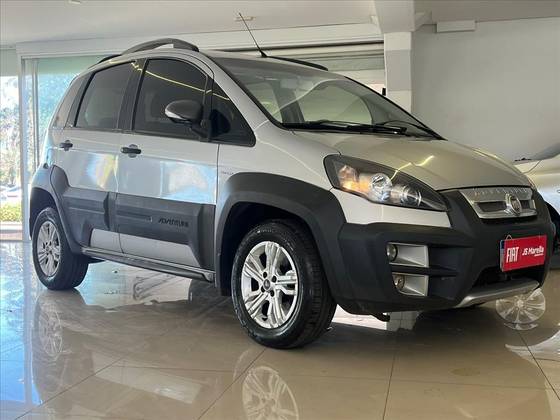 FIAT IDEA 1.8 MPI ADVENTURE 16V FLEX 4P AUTOMATIZADO FIAT IDEA 1.8 MPI ADVENTURE 16V FLEX 4P AUTOMATIZADO